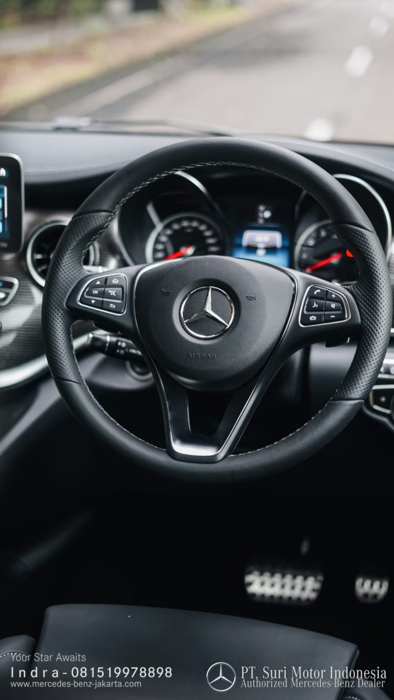 Interior Mercedes-Benz V-Class V250 Avantgarde Line 2024-25 Indonesia Black 2