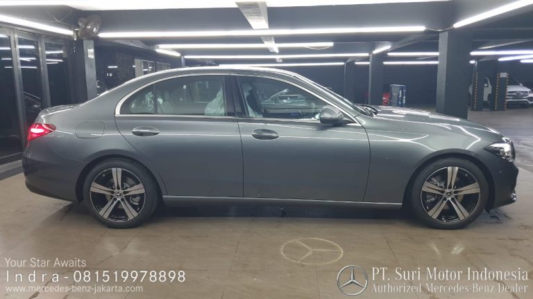 Mercedes-Benz C-Class C200 Avantgarde Line 2024-25 Indonesia Grey 4