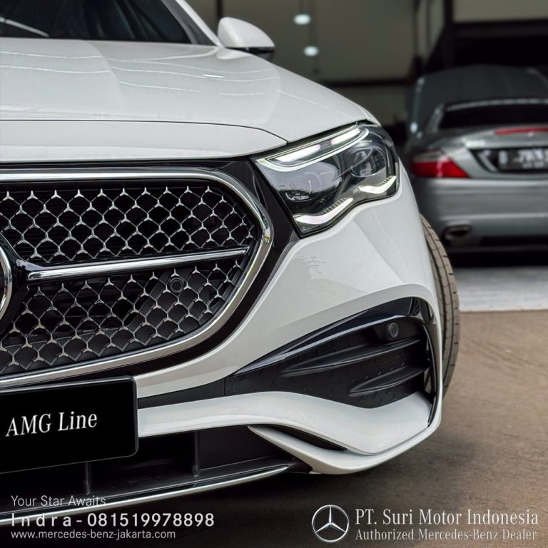 Mercedes-Benz E-Class E300 AMG Line 2024-25 Indonesia White 7