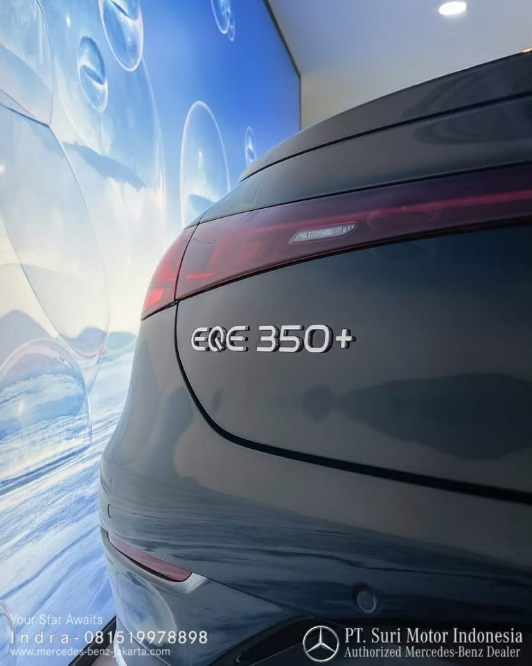 Mercedes-Benz EQE 350+ Electric Art Line 2024-25 Indonesia Black 12