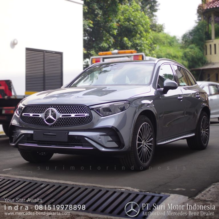 Mercedes-Benz GLC 300 AMG Line 2024-25 Indonesia Grey 2